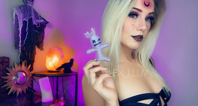 Rt if you&rsquo;d let me make you a voodoo doll https://t.co/OvyUDBex2P