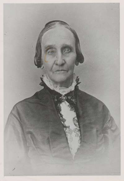 Although she was not herself a medium, Amy Post hosted some of the first Fox sisters' séances at her home in Rochester. The Post household became a meeting point for spiritualists and abolitionists alike, with crucial guests such as Frederick Douglass and Harriet Jacobs.