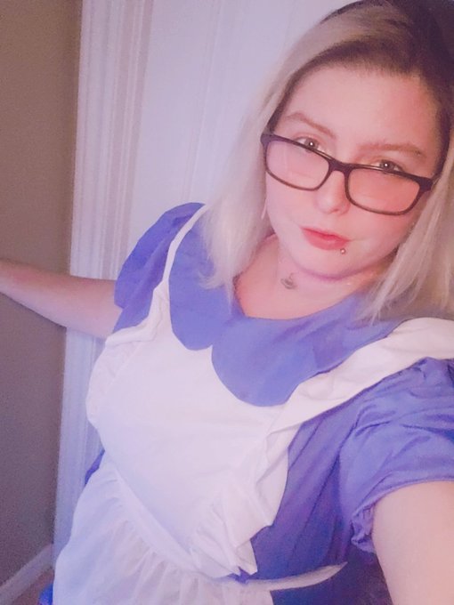 Happy Halloween! This is your last day to subscribe for only $5!! Hurry up and sub to my paid account<a href="/tag/onlyfans"class="tags"><span>#onlyfans</span></a>