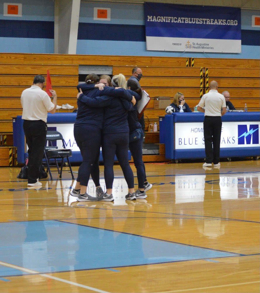 ofvolleyball's tweet photo. Bulldogs WIN in 4!!!! Dogs take down Magnificat, who was riding a 16 match win streak. Off to Regionals on Thursday! #RoadToRegionals #PublicSchoolPride https://t.co/WSxjleGfqz