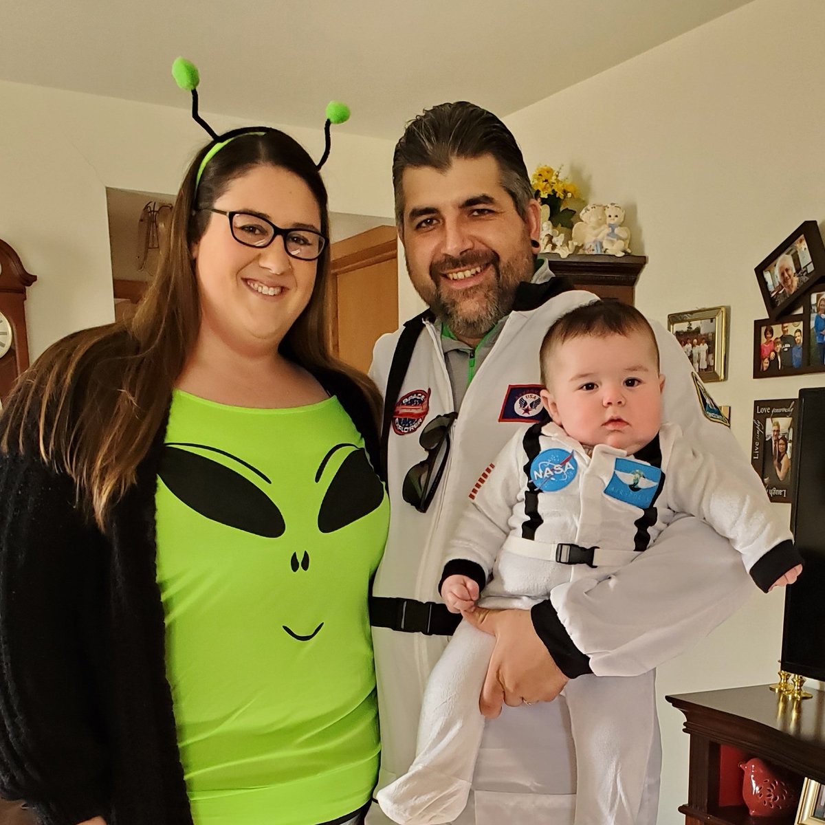 ptrot420's tweet photo. #FutureMartians #Halloween2020 https://t.co/gL1NMiIopt