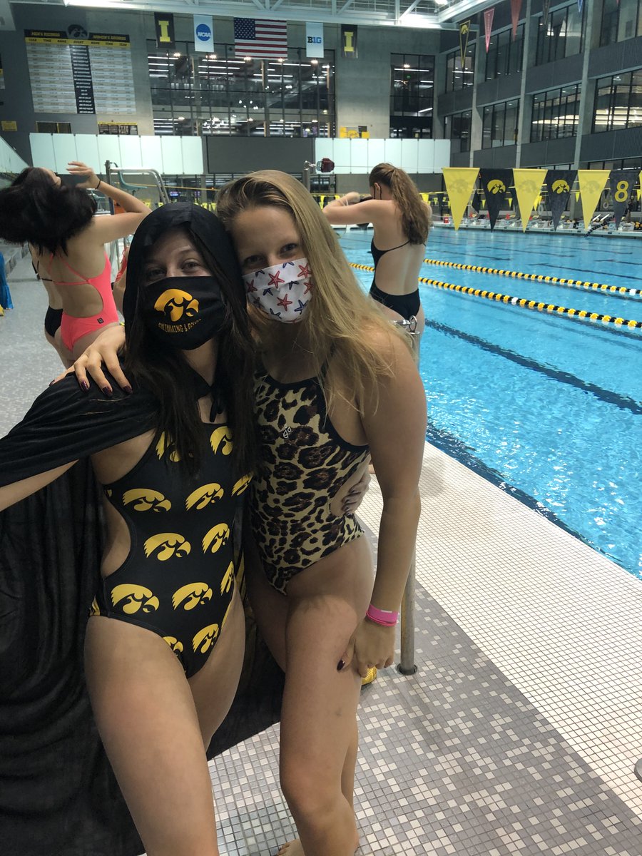 IowaSwimDive's tweet photo. Happy Halloween! 🎃👻 #Hawkeyes https://t.co/EqRA6PLCWY