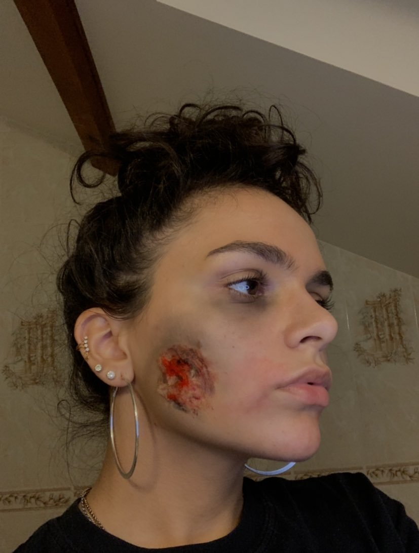 happilyjw_'s tweet image. just in time for the #LPMakeUpComp it’s my first time doing a make up so i know it’s absolutely not perfect but i’m kinda proud of me! Happy Halloween! 🎃 #thelpshowact3 #TheLPShow