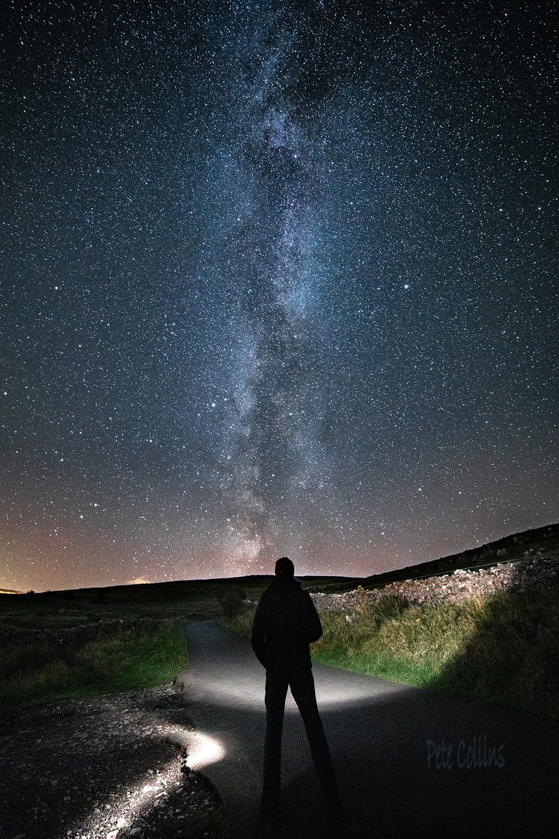 yorkshire_dales's tweet photo. "Being out in the countryside on my own, in the middle of the night, just me and the Milky Way, is quite a spiritual experience. It makes me feel very insignificant against the immensity of the universe." Pete Collins @diamondskies99
#VirtualDarkSkiesWeek https://t.co/PnllbxCFNf