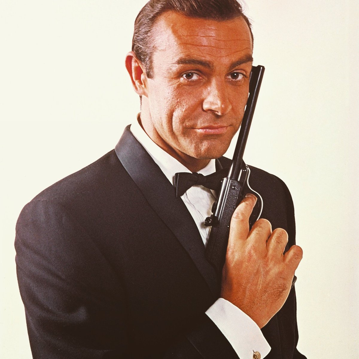 Connery. Sir Sean Connery.
RIP JB1. Say hello to Sir Roger Moore, JB2
😔