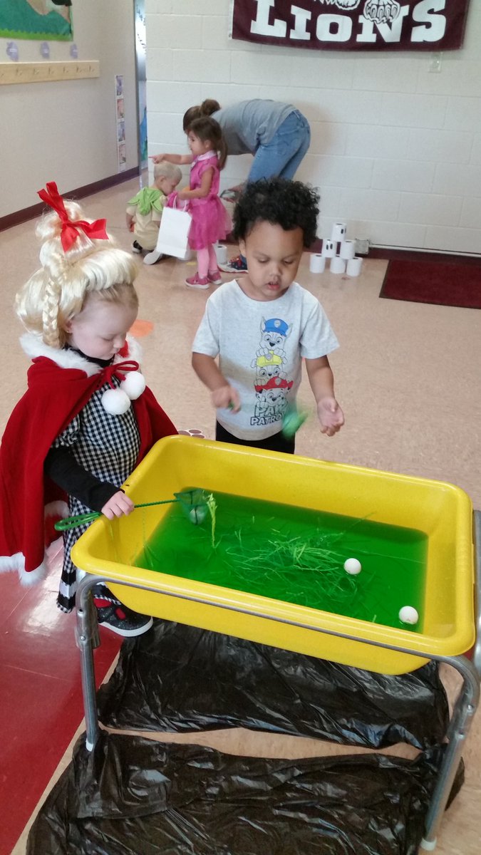 CubHouseLISD's tweet photo. Cubs had a Spooktacular time playing games on Friday!🎃 #LoveMyLISD https://t.co/OxTOVVDrte