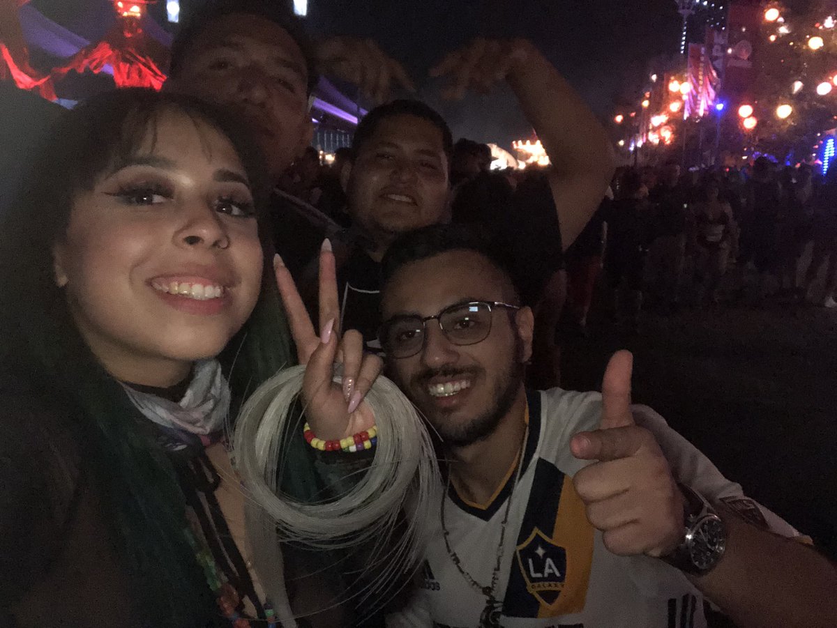 jackkieeexo's tweet photo. Memories from last years Escape🥺 Happy Halloween yall👻 #escape2019 @insomniacevents @PasqualeRotella @EscapeHalloween https://t.co/FxfKqS4n7D