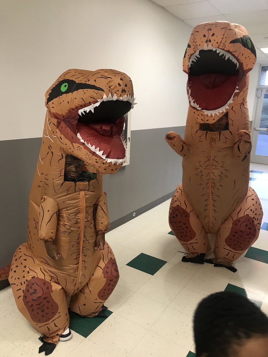 eyeonliteracy's tweet photo. Great Fun @McWhorterES for Halloween!! Everyone had a great time dressing up! Love our Coyote Family! @DrChapmanCFBISD @CFBISD @WheelerCFB #TogetherWeCan #MCWGameOn https://t.co/CJSJO3jOLF