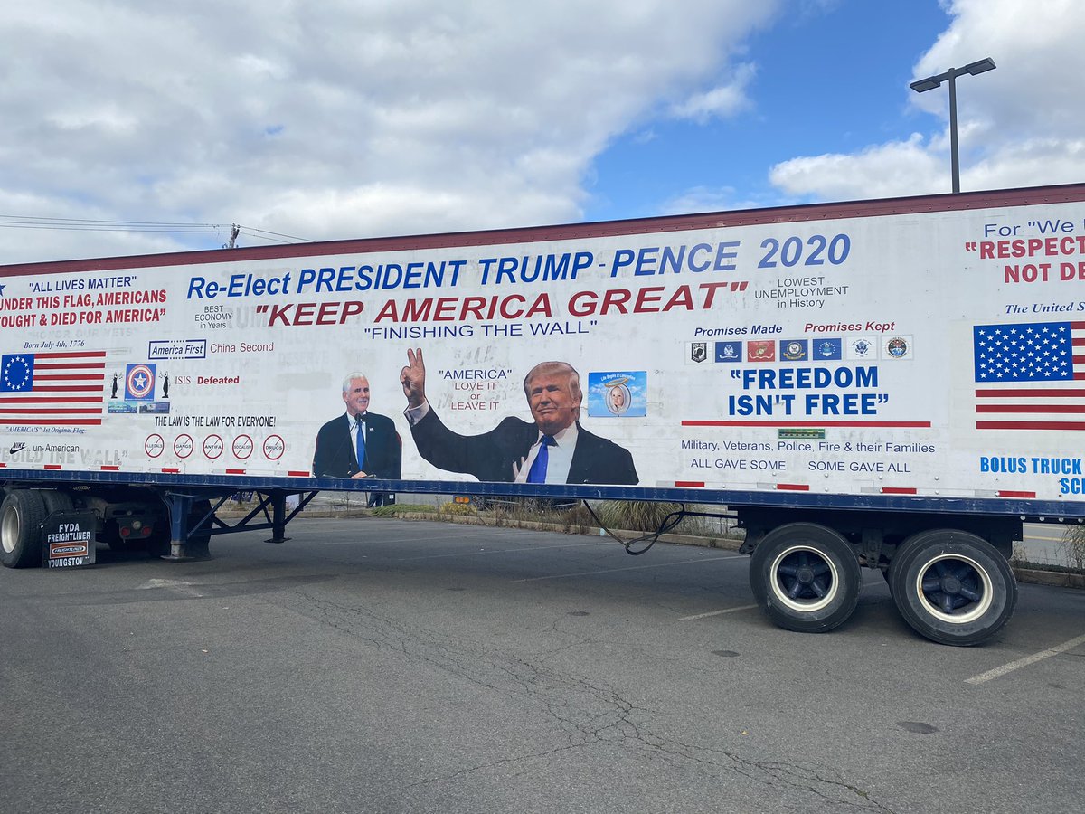 KingOfContent18's tweet photo. Extemporaneous road rally/passing out signs! #JapaneseForTrump made this incredible blowup mural of @realDonaldTrump! The enthusiasm and energy is electric for @POTUS! #RedWaveIncoming! #MAGA #KAG 🇺🇸🇺🇸🇺🇸 https://t.co/EGq3DYoisz