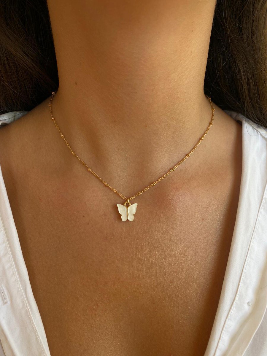 AlessiaVi20's tweet photo. Your 2nd @ has to buy you this necklace https://t.co/Yo40bhNPWf