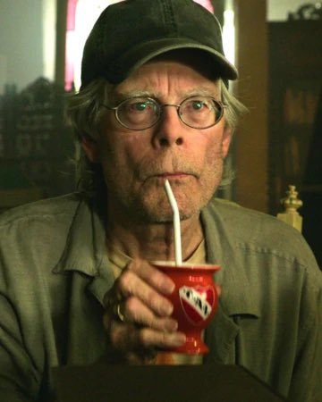 ArmedForcesEnt's tweet photo. Did you know @StephenKing has over 80 movies or film adaptations made of his books and stories? 📖 #ItWatchParty #movietrivia #halloweentrivia https://t.co/MT51VSwq9A