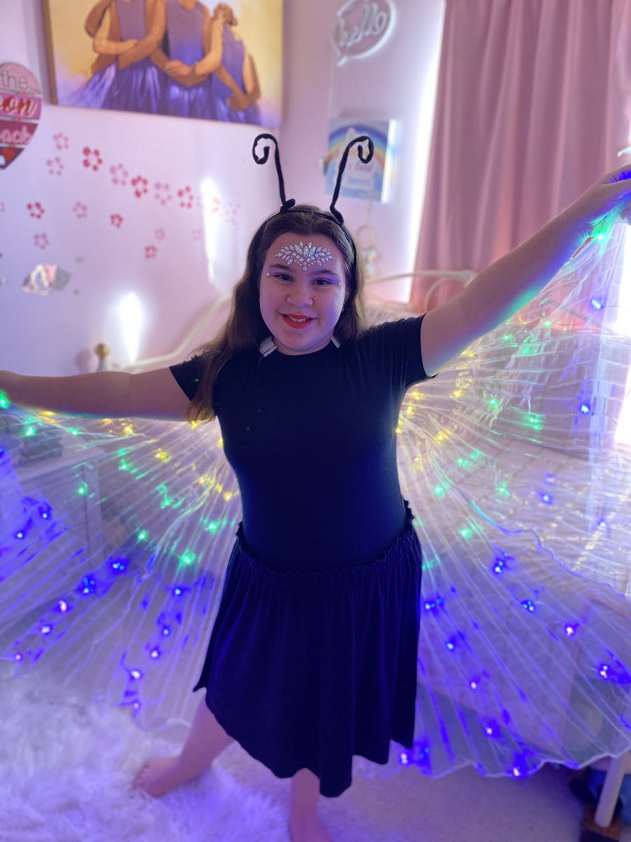 iamjohannacolon's tweet photo. Happy Halloween everyone! 👻🎃#childactress #johannacolon #latinasinfilm #representationmatters #boriqua #workhardplayhard #lilangelsunlimited #thecomedyconservatory #troopzero #feelthebeatmovie #euphoria #comedian #comedy #voiceover #voiceactress https://t.co/64OdVdC1Wk
