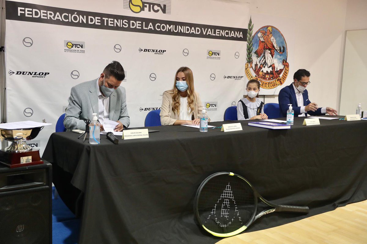 JCF_Valencia's tweet image. 🎾🏆 Presentem el III Torneig de tennis de @JCF_Valencia i signem un conveni de col·laboració amb la @fedteniscv per a promoure la participació de les falles en tots els esdeveniments relacionats amb la pràctica d’este esport.

#EsportsJCF #LesFallesSomResponsables