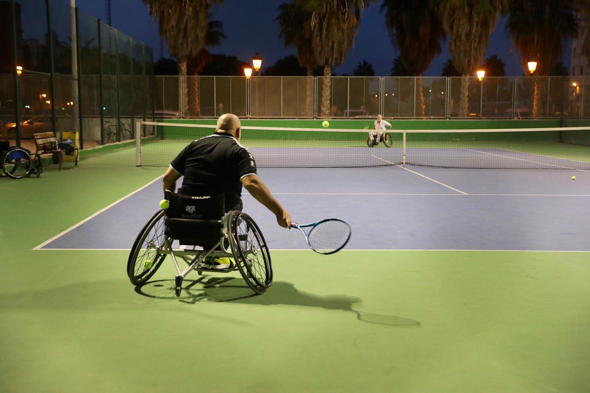 JCF_Valencia's tweet image. 🎾🏆 Presentem el III Torneig de tennis de @JCF_Valencia i signem un conveni de col·laboració amb la @fedteniscv per a promoure la participació de les falles en tots els esdeveniments relacionats amb la pràctica d’este esport.

#EsportsJCF #LesFallesSomResponsables