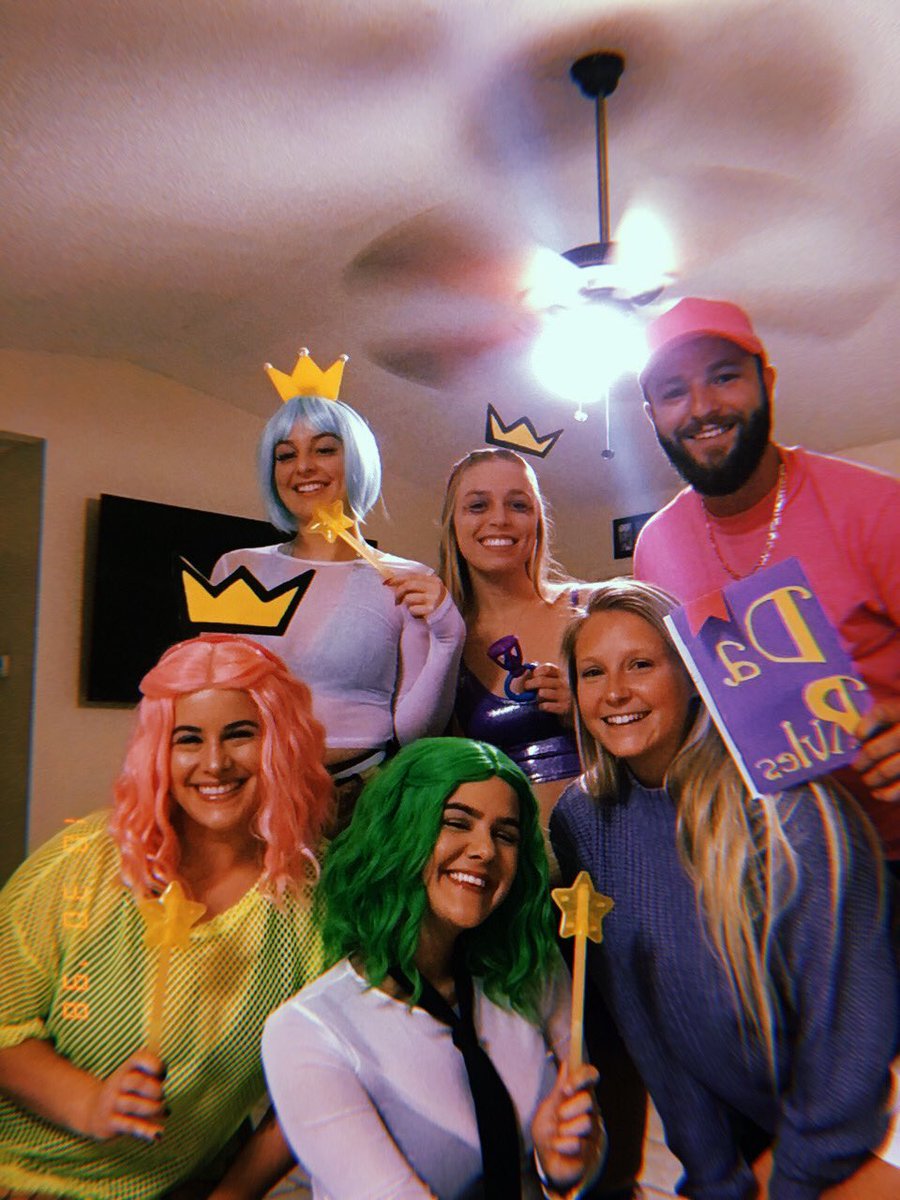 paigeodessia's tweet photo. who else killed halloween this hard??? 

#startathread https://t.co/YYc7EtHJQ4