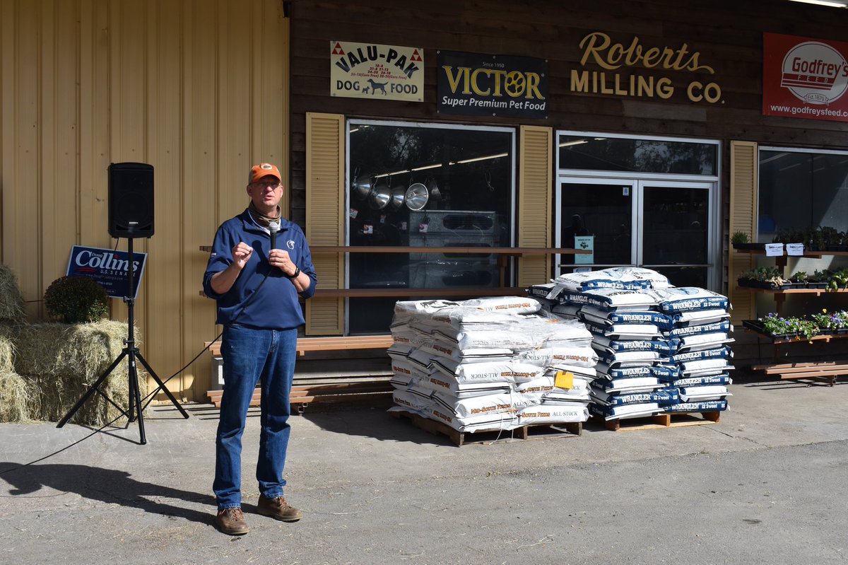 CollinsforGA's tweet photo. Stop number two! Thanks to the folks at Robert Milling Co. in Pearson for hosting us. #TrumpDefenderTour https://t.co/YEcX8arnPu
