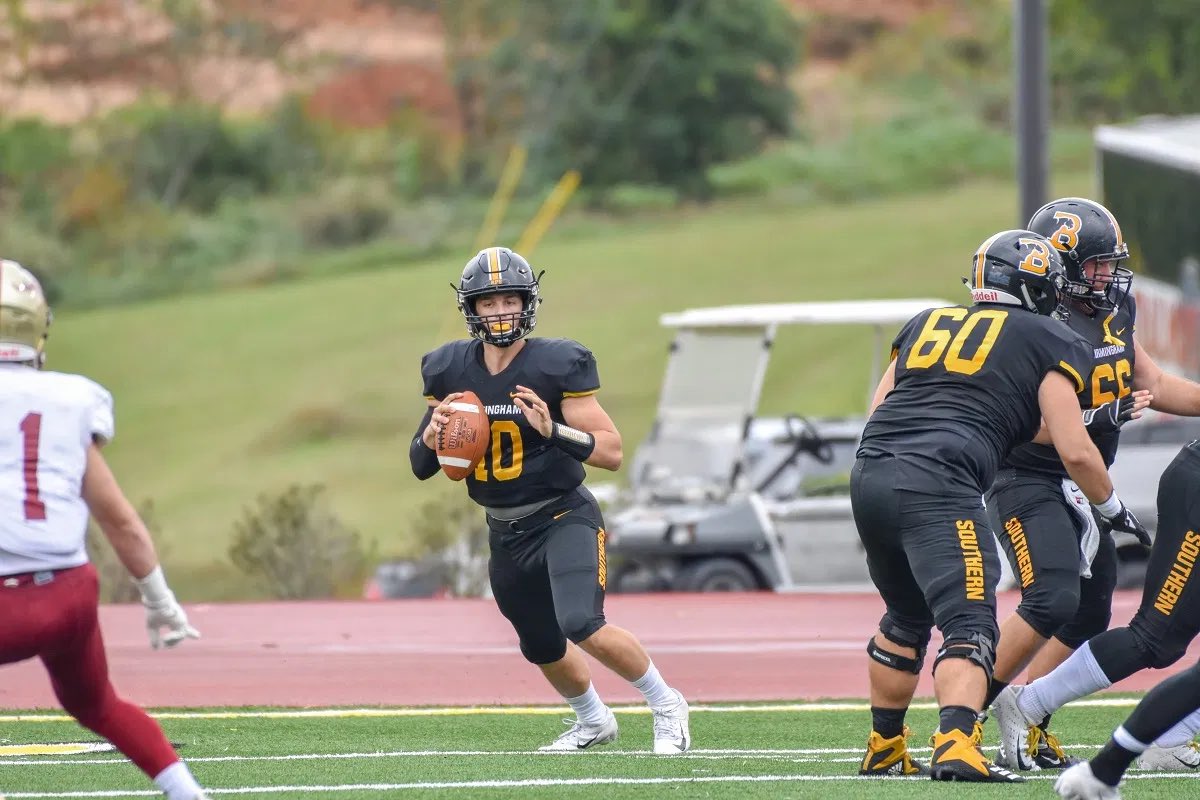 hbsensei's tweet photo. Blessed to receive my 2nd collegiate football offer from @BSCFootball @CoachTrue_BSC @Coach_Colucci @MJBlueDevils @AL6AFootball https://t.co/uN6grT8wHM