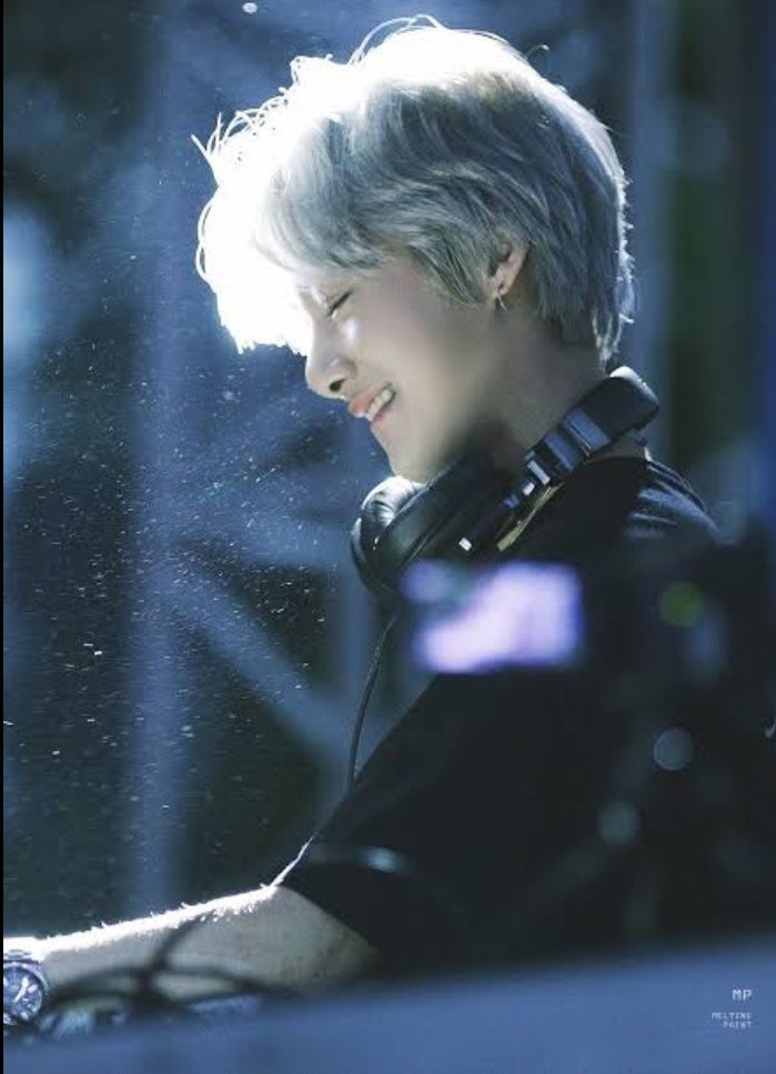 MyChaeDooly's tweet photo. How much you love this dj? #HYUNGWON #MONSTAX #MONSTAX_IS_7 #MONSTAX_FATALLOVE @OfficialMonstaX https://t.co/BylzhOVhZV