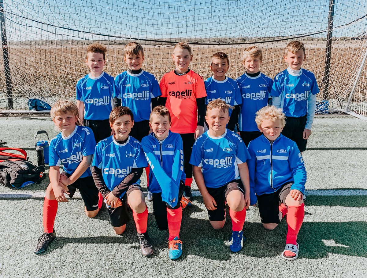 TrishaGrantham5's tweet photo. What a great start to Halloween 🎃 2011 MO Rush White for the WIN! Way to go boys 👏🏻⚽️👏🏻 #gratefultoplay #5-3 #goals #BreastCancerAwarenessMonth #pinktober #Halloween2020 #faboolous @ag_stl @MoRushSoccer @SportingSTL @MSHSAAOrg https://t.co/Vore3hacMg