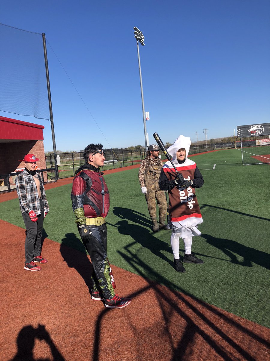 SIUEBaseball's tweet photo. Fang-tastic day for baseball🎃👻
#TogetherWeWill https://t.co/NctdBRDtZR