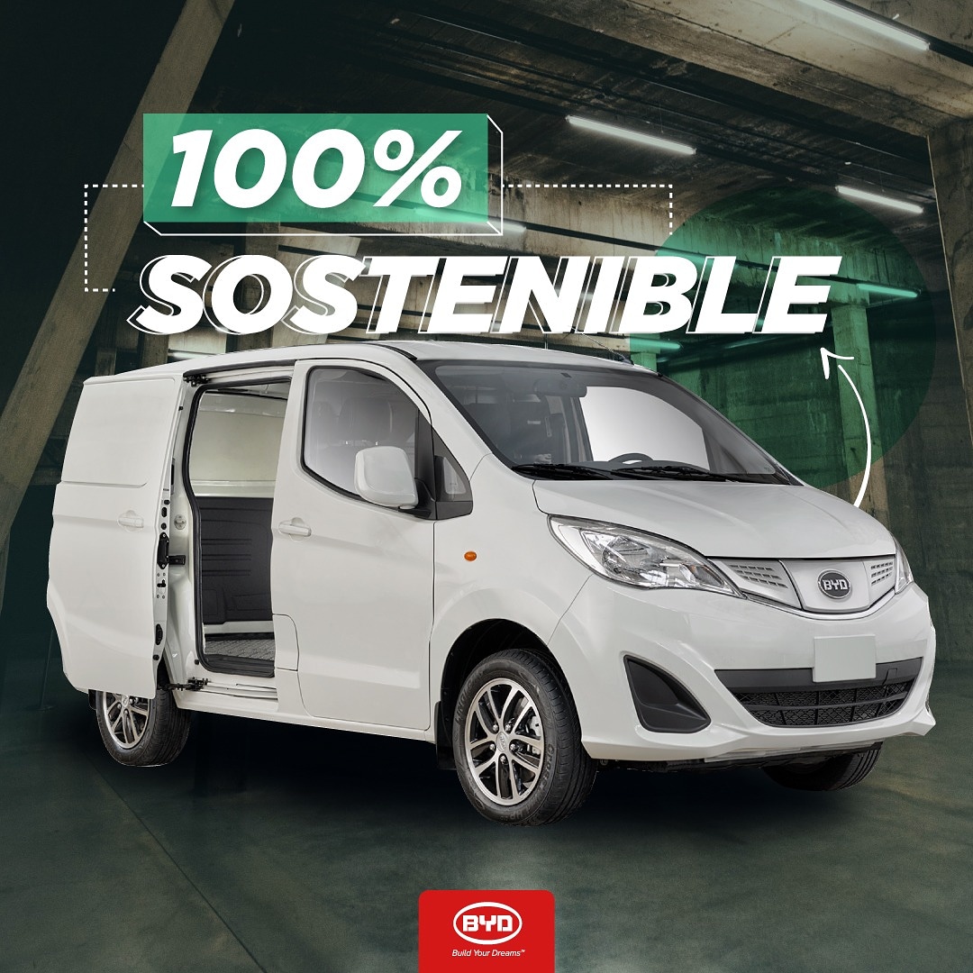 BYD_Ecuador's tweet photo. Nuestra #van T3 facilita la #descarbonización del #transporte logístico y su desarrollo eficiente.
Al ser 100% eléctrica te permite desarrollar una producción sostenible. Está homologada para su inmediata operación en #Ecuador. Conoce más en https://t.co/G9DkoOAvKy #BYD #VanT3 https://t.co/mmQZ2JYbq5