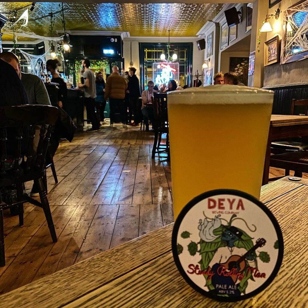 ChandosSE23's tweet photo. Steady Rolling into another lockdown like.... 🍺 🍺 🍺
This keg won’t last long, not if I have anything to do with it. Come enjoy the pub whilst you can!
_
_
_
#craftbeer #beer #beeroclock #instacraftbeer #instabeer #hops #craftbeernotcrapbeer #beerporn #beeroftheday #beertog… https://t.co/cXuN0V60z8