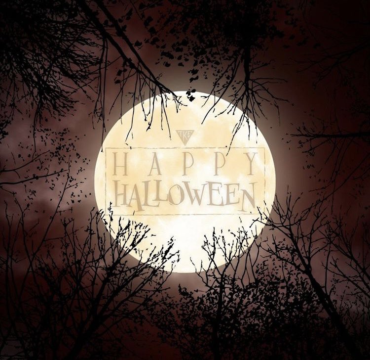 TRICK OR TKE 👻 Happy Halloween from the brothers of Tau Kappa Epsilon 🎃🔺 Hope everyone stays safe tonight!