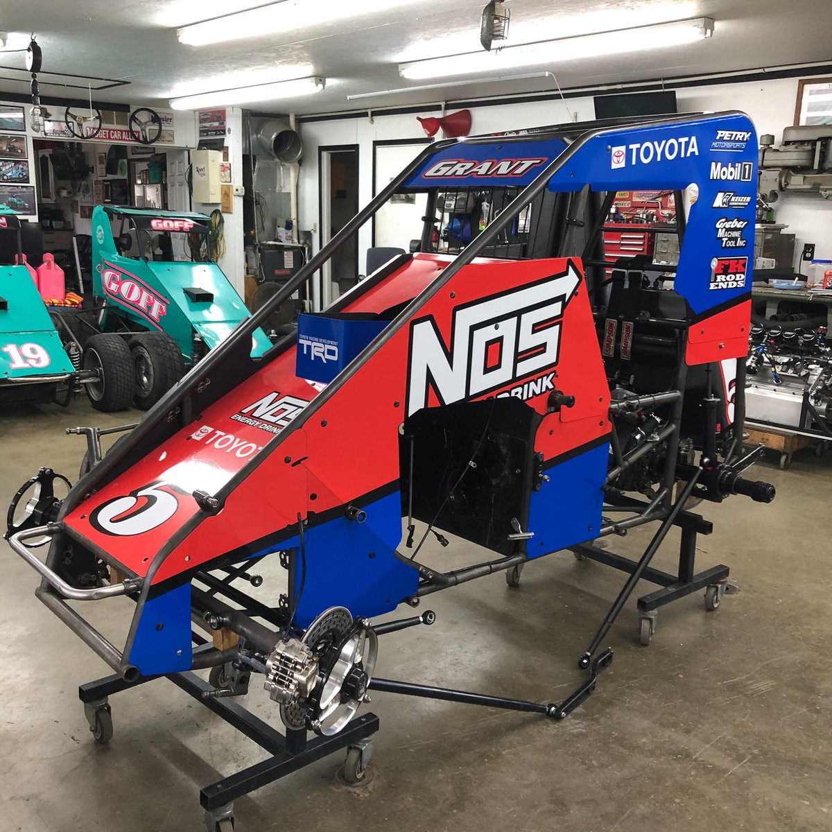 PetryMotorsprts's tweet image. .@JustinGrant40 &amp;amp; Petry Motorsports team up for USAC Racing west coast swing with @NosEnergyDrink backing. #TeamPetry

facebook.com/petrymotorsprt…
