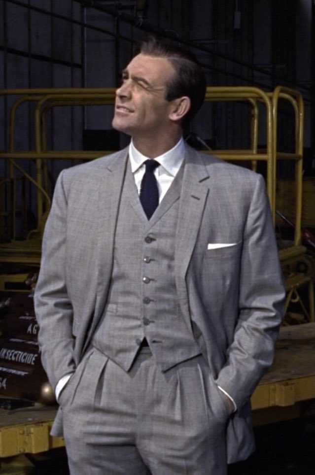 Mohans_Tailors's tweet photo. .@Mohans_Tailors pays tribute to legendary actor Sir #SeanConnery 1930-2020. His most iconic role, #JamesBond #007. A #mensstyle #icon, seen here in his #bespoke #AnthonySinclair #suits worn in “Dr. No” “Goldfinger” &amp; more.

2126970050 https://t.co/f4835KBj8u @GQMagazine @CNBC https://t.co/E8D1dAAq81