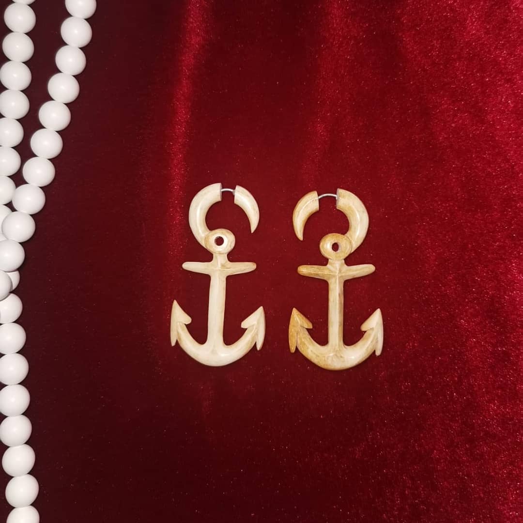 MeerschaumJ's tweet photo. 📍Kemik Çapa kolye ⚓ 

📍Bone anchor necklace ⚓
#çapa #çapakolye
#deniz #denizkolye #gemici #gemicikolye #gemicikolyesi #öğretmenhediyesi #öğretmenlergünü #öğretmenehediye #ögretmenlergunu #canımöğretmenim #hediye #öğretmenhediyesi #Artçı #deprem #İzmir #1kasım #BirKasım https://t.co/QQO08tQsgN