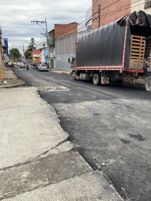 Se le abona la gesti&oacute;n a @JorgeIvanOspina porque veo que no solo aqu&iacute; est&aacute;n arreglando las v&iacute;as, buena<a class="tags" target="_blank" title="On Twitter" href="/?out=eyJ0eXAiOiJKV1QiLCJhbGciOiJIUzUxMiJ9.eyJpYXQiOjE3MjU4NzU3MTEsImlzcyI6InR3cG9ybnN0YXJzLmNvbSIsIm5iZiI6MTcyNTg3NTcxMSwiZXhwIjoxNzU3NDExNzExLCJyZWRpcmVjdF91cmwiOiJodHRwczovL3R3aXR0ZXIuY29tL0pvcmdlSXZhbk9zcGluYSJ9.khrTeIlMpTzqoifkQHdNRNTuU7R8GGOpMFJiGY2yPAejvnfk0S6MM9eDn-xge6v1UdMKcwX-2qv8Rn95RcL8jQ">@JorgeIvanOspina</a><a href="/tag/poetweet"class="tags"><span>#poetweet</span></a>