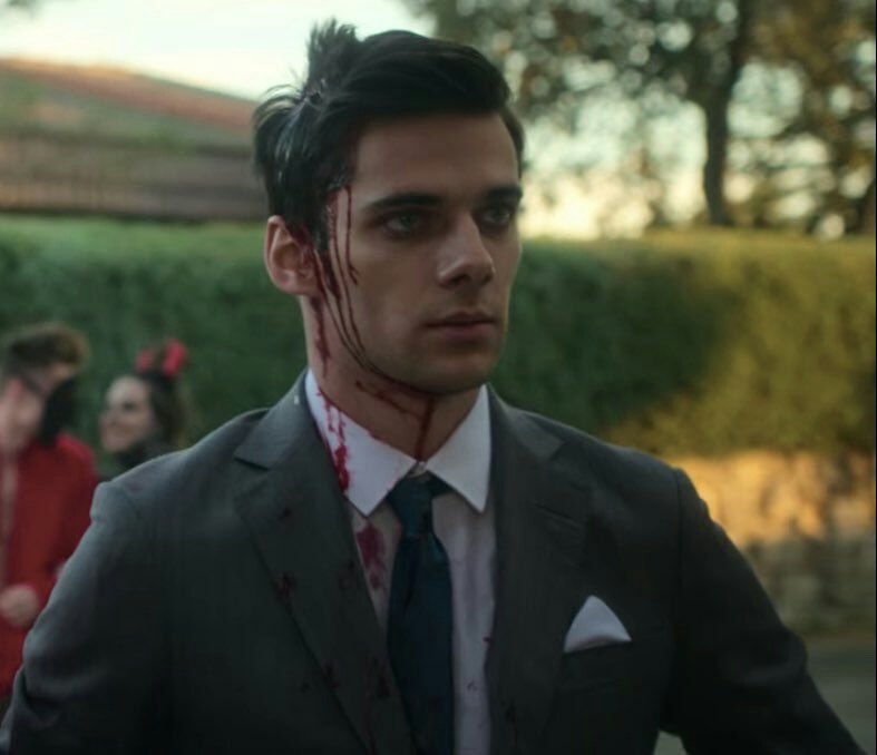 bcttyarchie's tweet photo. happy halloween to polo and his marina costume only ❤️ https://t.co/HpsFSkWVkl
