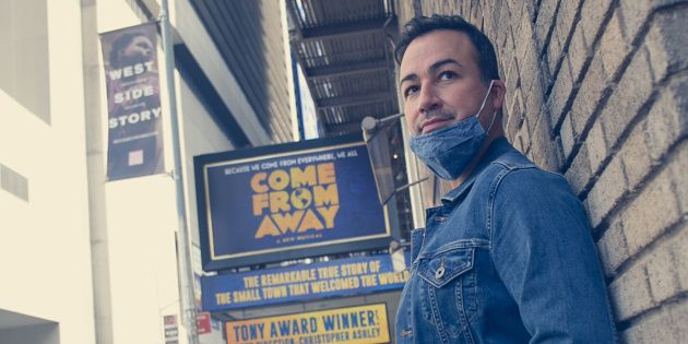 RT broadwaycom: "Everything that we’ve been able to do because of <a href="/wecomefromaway/">Come From Away</a> has been a gift. In not being able to do it every night, I have realized what a gift it has been." - <a href="/CaesarSamayoa/">Caesar Samayoa</a> #AwayFromHome 📸: <a href="/MattJamesStudio/">Matt James Studio</a> 

…