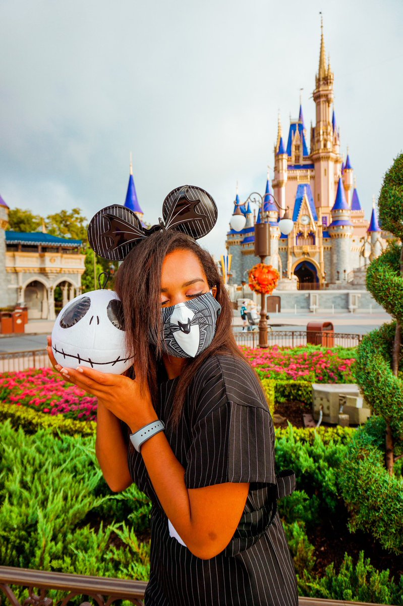 LexTreks's tweet photo. Happy Halloween! Here are my Jack Skellington and Oogie Boogie looks for this year 🎃🧡 #Halloween2020  #JackSkellington #OogieBoogie #nightmarebeforechristmas https://t.co/HE8HbXtknT