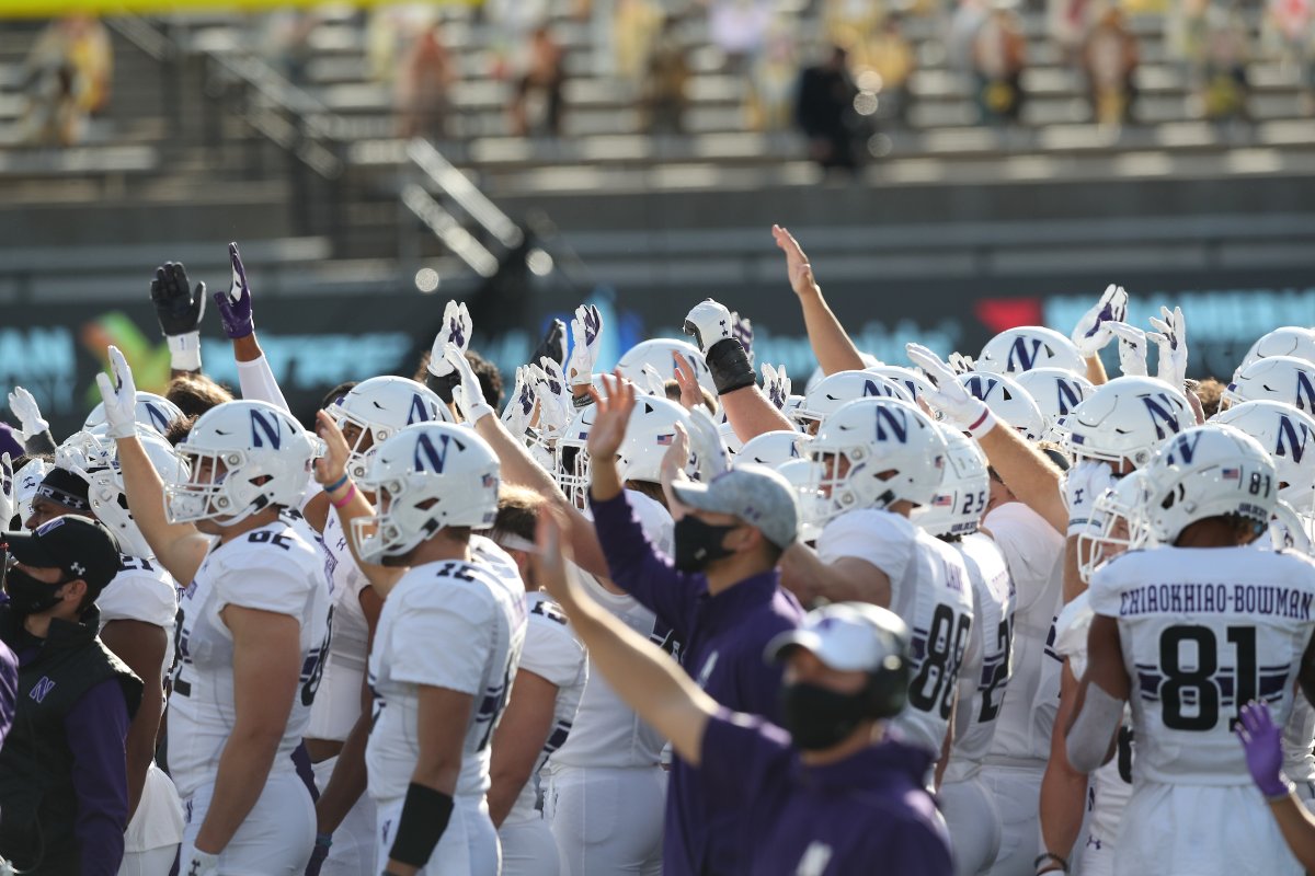 The best tradition in sports is officially back. 

<a href="/HawkeyeFootball/">Hawkeye Football</a> x <a href="/NUFBFamily/">Northwestern Football</a> 

#HawkeyeWave