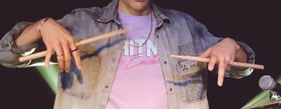 idk what it is about him holding drum sticks that is so hot