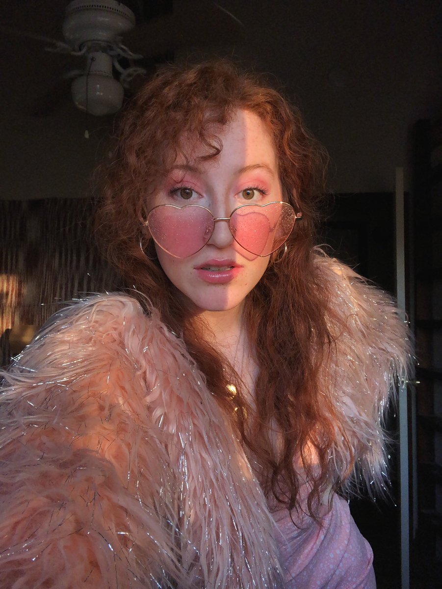 vinesnpetals's tweet photo. what, youโve never seen a redheaded Barbie before? #HarryweenNight #Halloween #Halloween2020 https://t.co/7GtmALjnQY