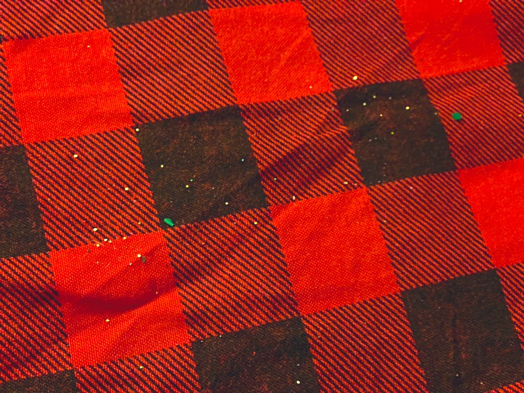 2mddpodcast's tweet photo. Right hand to god, y’all. The fact that I’ve had to clean the glitter out of my bed three times in the past week makes my life sound way, way more exciting than it actually is. #handmadecostumes #nomoreglitteranything #ever #everever https://t.co/negIPBl915