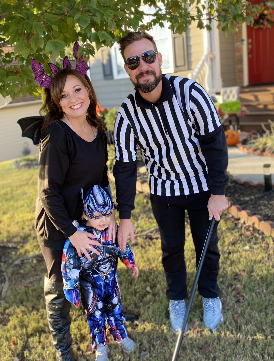 MrsFun4Life's tweet image. Happy Halloween from Optimus Prime and his parents! 👻🎃💀