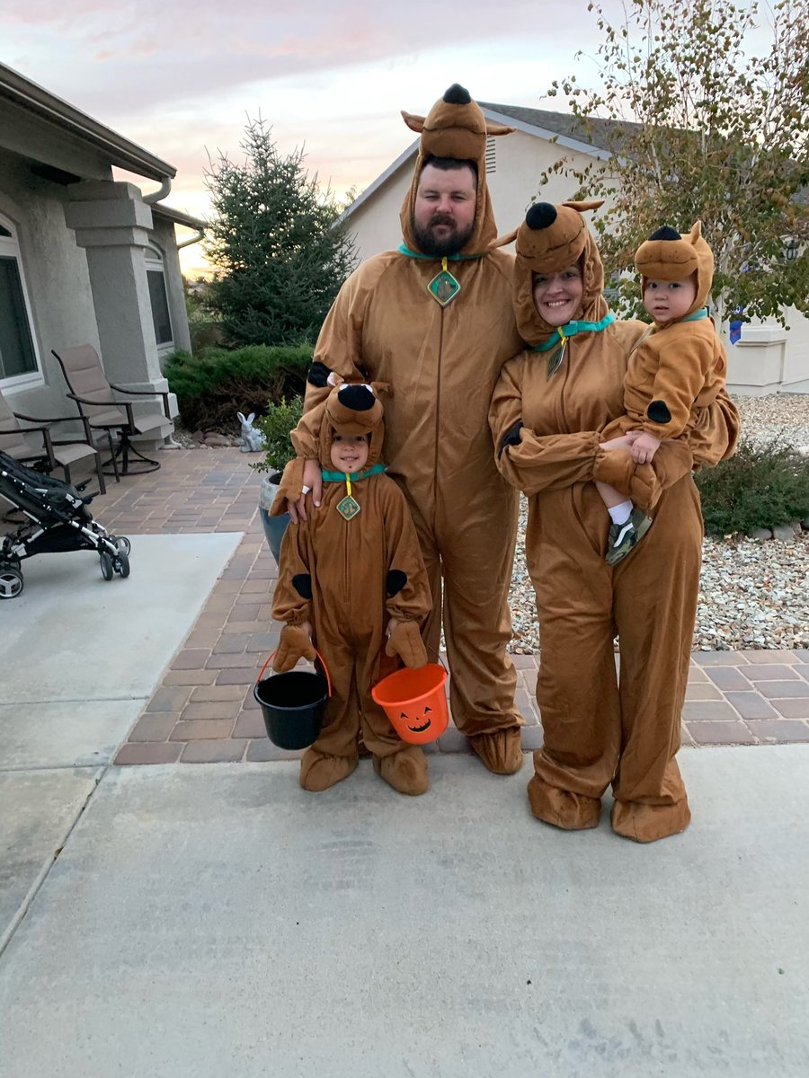 YoTeGG's tweet image. Halloween 2020 Scooby family