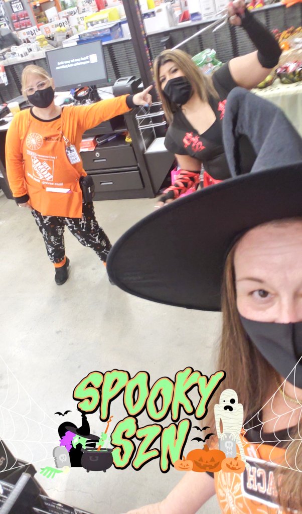StacyDuggan's tweet photo. #HappyHomerween @Everett_HD2688 #Halloween2020 #CAMandFriends2020 Having fun and #TakingCareOfOurPeople 🎃😁 @StevenRadzikow2 @e03a9a196b40418 @HomemManny @Mike_Attar https://t.co/GfpaMhiFMo