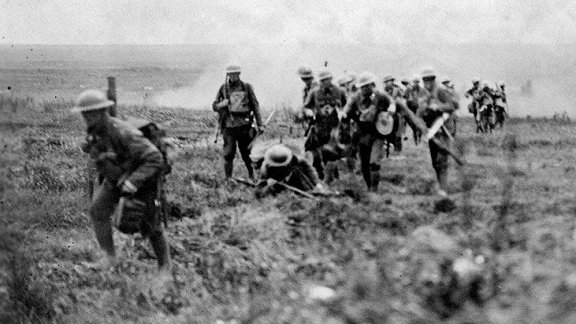 12. Thousands of Torontonians died in the war. The city was desperate to believe they weren’t lost forever, that they could somehow still be reached.Interest in séances and the occult had been fading in the early 1900s, but now it soared again.