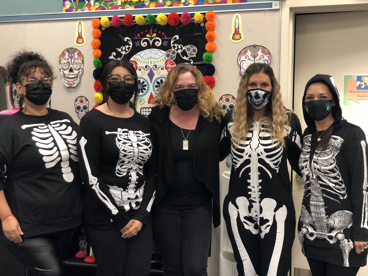 Happy Halloween from the Radcliff office staff! Feliz Halloween del empleados de la oficina de Radcliff!