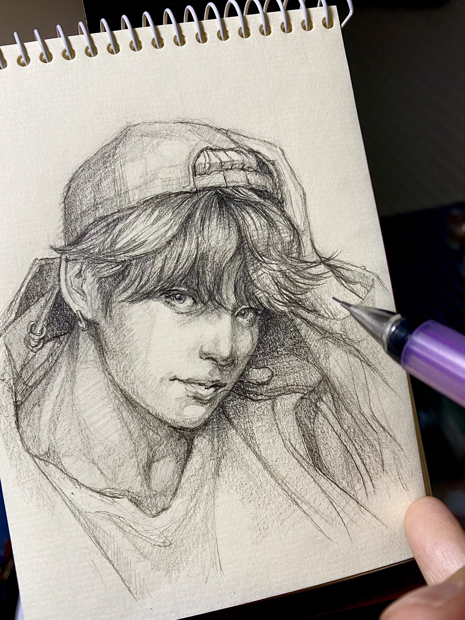 人物画研究 よっしー先輩 Btsのメンバーの似顔絵を描いて テテ のタグをつけたら ジョングク だった 顔がそっくり過ぎて判別できない ダンスをせずに前川清 Amp クールファイブのように直立不動で歌って欲しい ヨシメソ 人物画 イラストの描き方