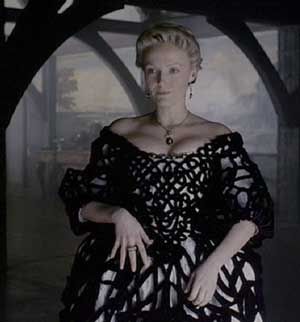 Always got shades of Sidonia Von Bork (Edward Burne-Jones, 1860) in this dress, which was used so effectively to inspire a costume in Sleepy Hollow (1999)