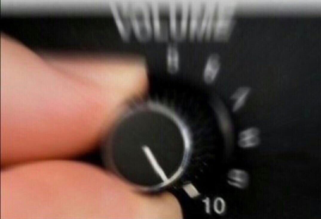 sayitzjm's tweet image. YOUNGBLOOD SAY YOU WANT, SAY YOU WANT ME OUT OF YOUR LIFE AND IM JUST A DEAD MAN WALKING TONIGHT #TheLPShowAct3 #LPShowAct3 #LPHalloween