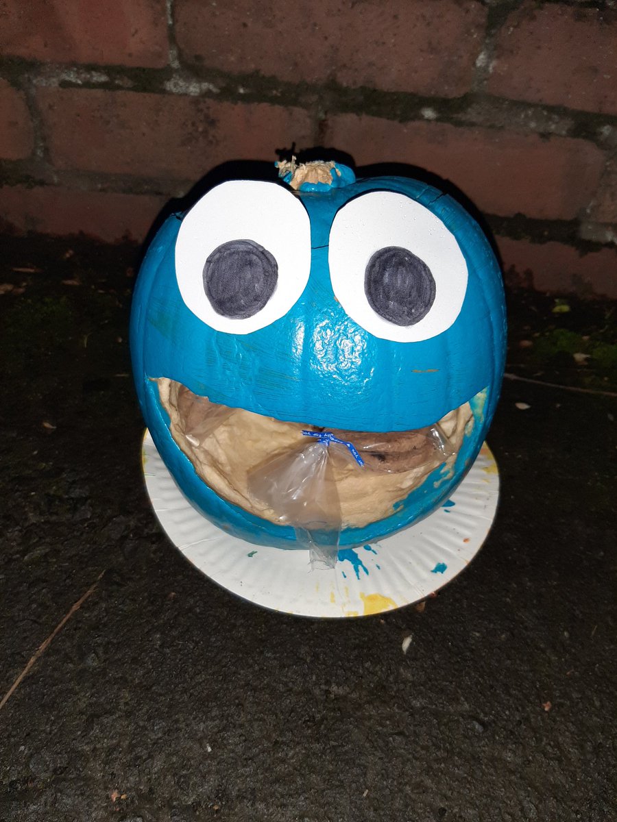 hashtagwilbert's tweet photo. #cookiemonster #pumpkinpics @PrimordialRadio #flavtag https://t.co/5iUTLLN9OT
