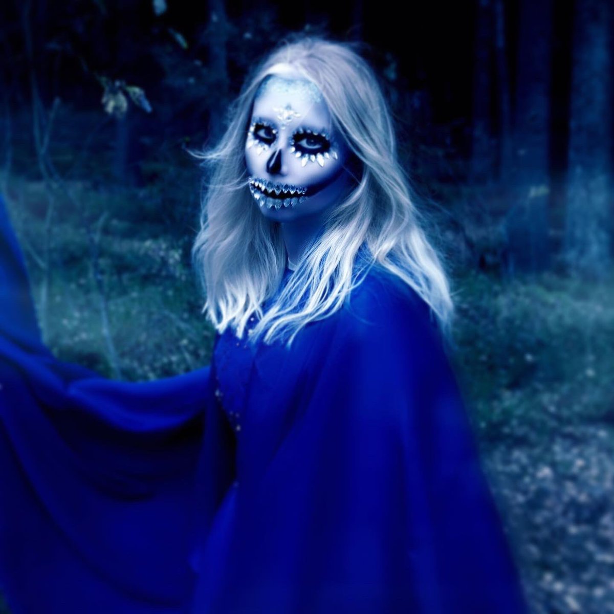 mariah_kari4's tweet photo. Have a Happy Halloween 🎃 #Halloween #Halloween2020 #pyhäinmiestenpäivä #costume https://t.co/WZifuTYsKv