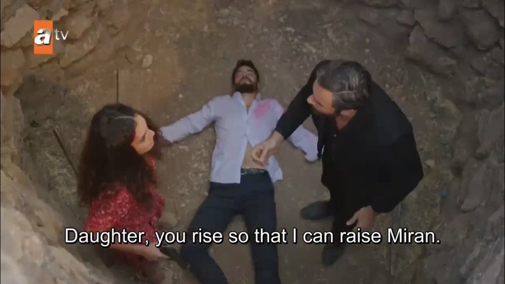 pulling miran out is her first priority because she knows deep down that cihan might not save him  #Hercai  #ReyMir