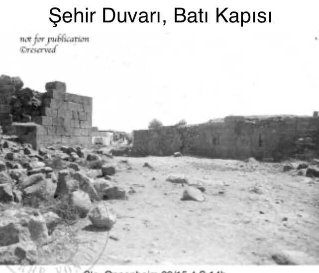 KesfetV's tweet photo. Viranşehir/ 109 Yıl Önceki Viranşehir Surları
#Sur #Kale #Bazalt #Bizans #Roma #İmparatorluk #Hendek #Burç #Geçmiş #Tarih #Sanat #Medeniyet  #Justinyen #Constantinus #Konstantina #MaxVonOppenheim #Tella #TelMevzalat #Viranşehir #ViranşehirSurları #ViranşehirKalesi #Şanlıurfa https://t.co/BCaosxCL2T